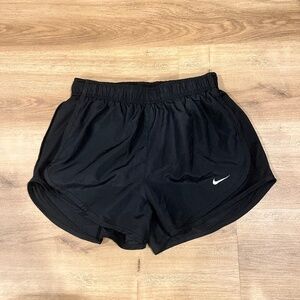 NWOT NIKE womens dri-fit tempo shorts black